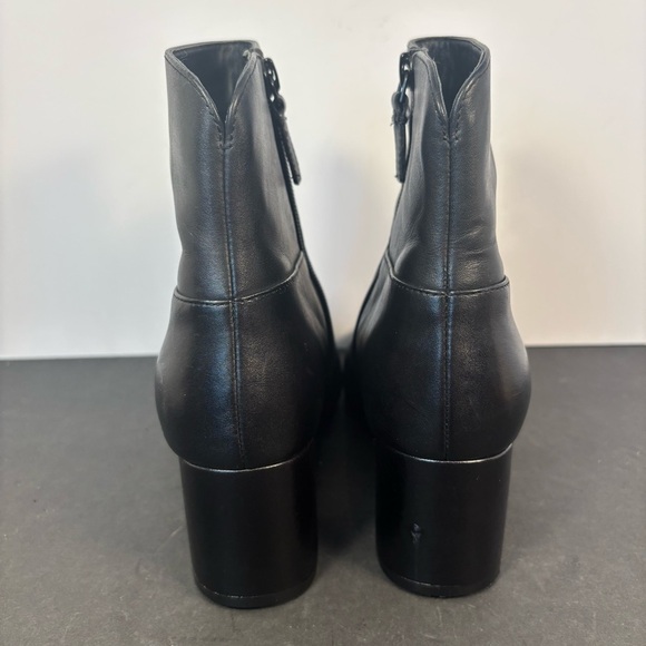 Black Leather Ankle Boots Women’s 6.5B Medium Block Heel Side Zip Classic Office - Picture 2 of 8
